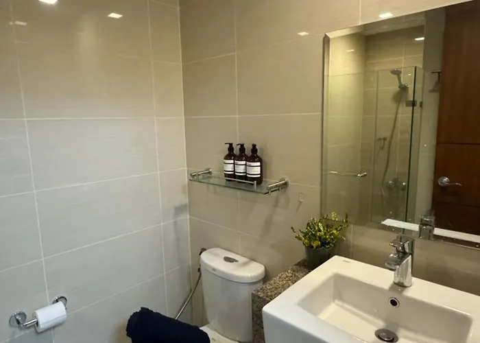 Rustic Elegance New One Bedroom One Uptown